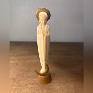 vintage W. G. Kauders Virgin Mary figurine